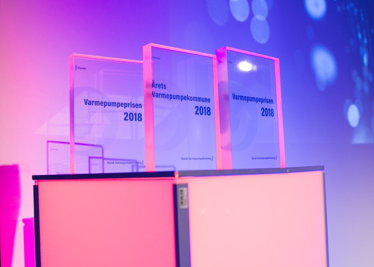 Tre priser ble delt ut under Varmepumpekonferansen.