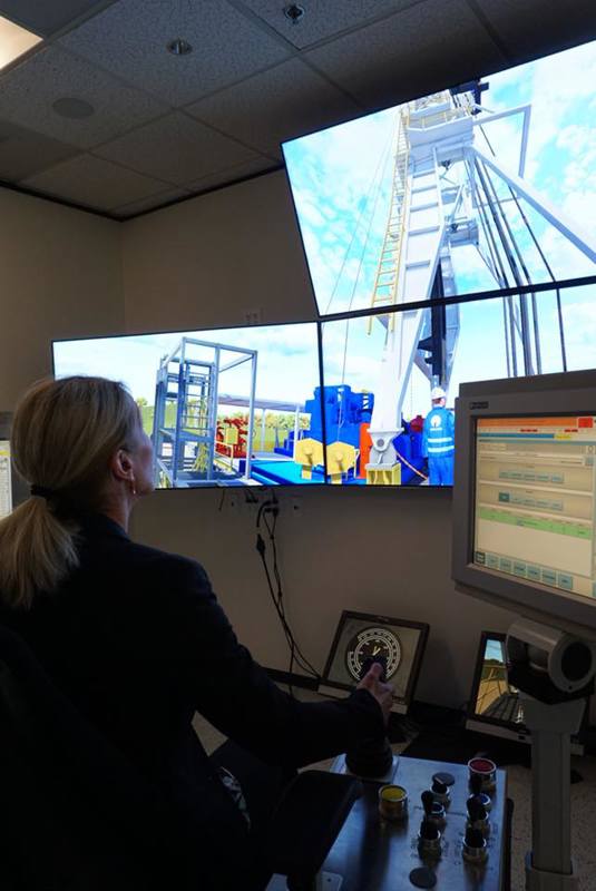 Ordfører Christine Sagen Helgø prøveren simulator