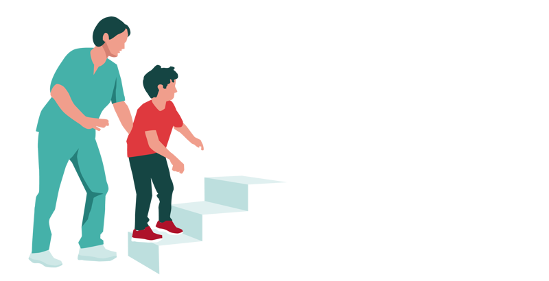 Et barn får hjelp til å gå opp en trapp. 