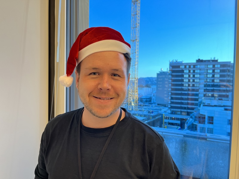 Legevaktsjef Magnus H. Gudmestad i julestemning. 