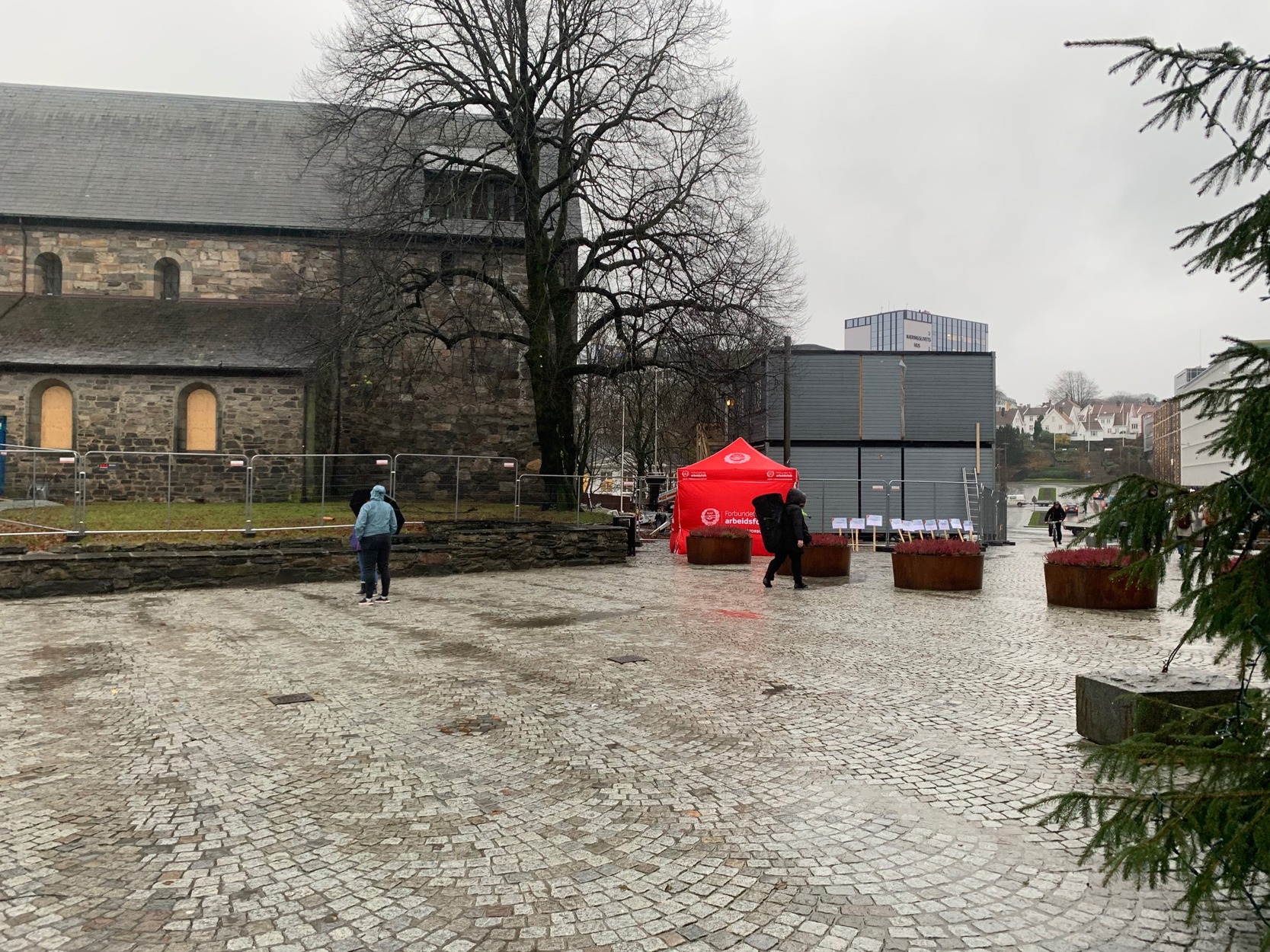 Domkirken pusses opp