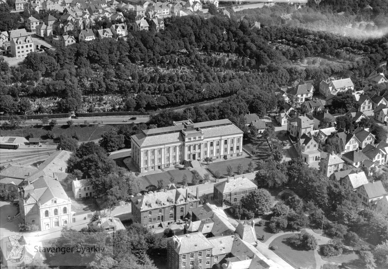 Stavanger museum sett fra vestsiden.