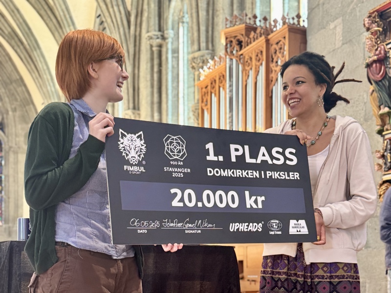 Hazel Mingar-Walker og Alma Idowu Asplin Martins. 