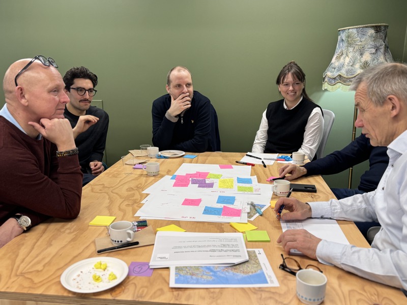 Verkstedsdeltakere i gruppe 5: Tore Meinert - Rogaland Fylkeskommune, Reber Iversen - Maritime Clean Tech, Søren Djørup - NORCE, Anna K. Enerstvedt - Stavanger kommune) og Morten Rye-Larsen - ACUS. 