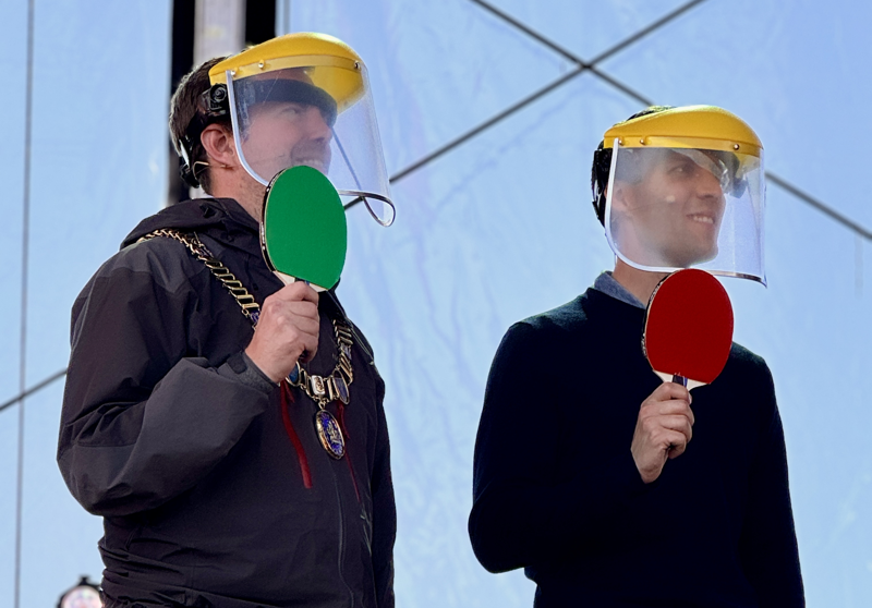 Ordfører Tormod W. Losnedal og klima- og miljøminister Andreas Bjelland Eriksen stod for den offisielle åpningen av festivalen. 