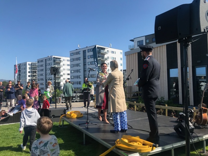 Åpning av Varmen brannstasjon med kunstner Ingrid Toogood.