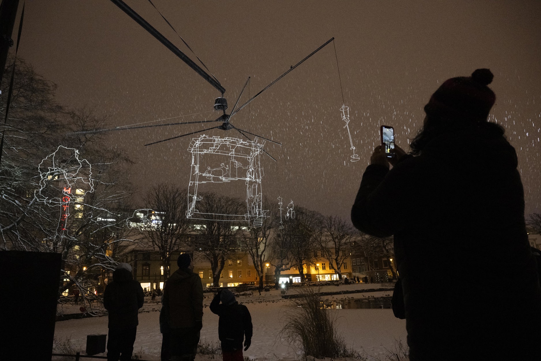 Drawn in light, lysfestivalen glød Byparken