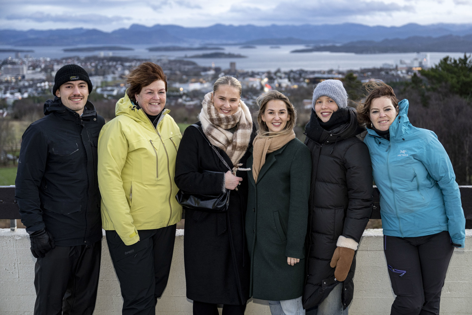Disse jobber med ULLTRA: Daniel Cau Varming, Stine Bjørnsen Gulsrud, Cecilie Knoph Helene Gram, Sarah Wøllo og Hilde Garlid.