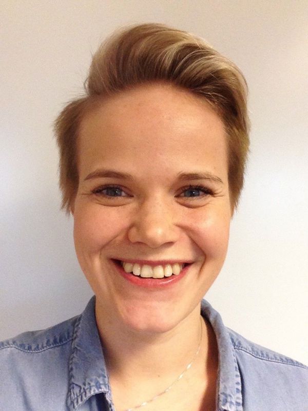 Kristine jobber i uteseksjonen