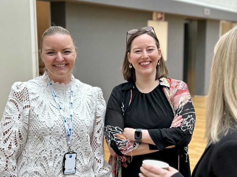 Vertskap: Jeanette Lokna, Seabrokers Services,  og Trude Langholm, Entro, ønsker et medlemsstyrt nettverk velkommen.