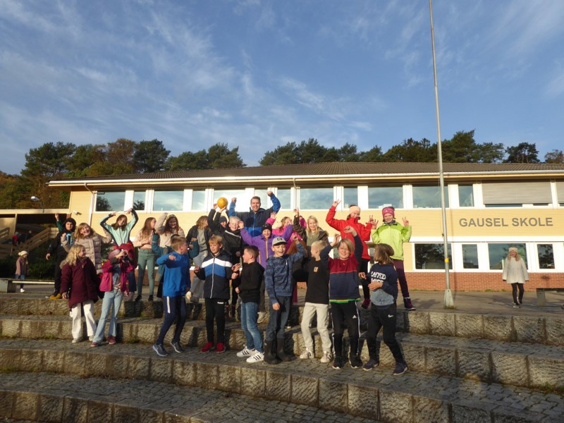 Sjetteklassinger fra Gausel skole.