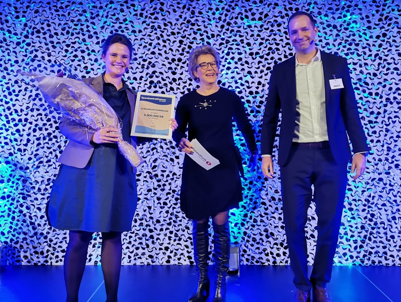 Bilde fra overrekkelsen