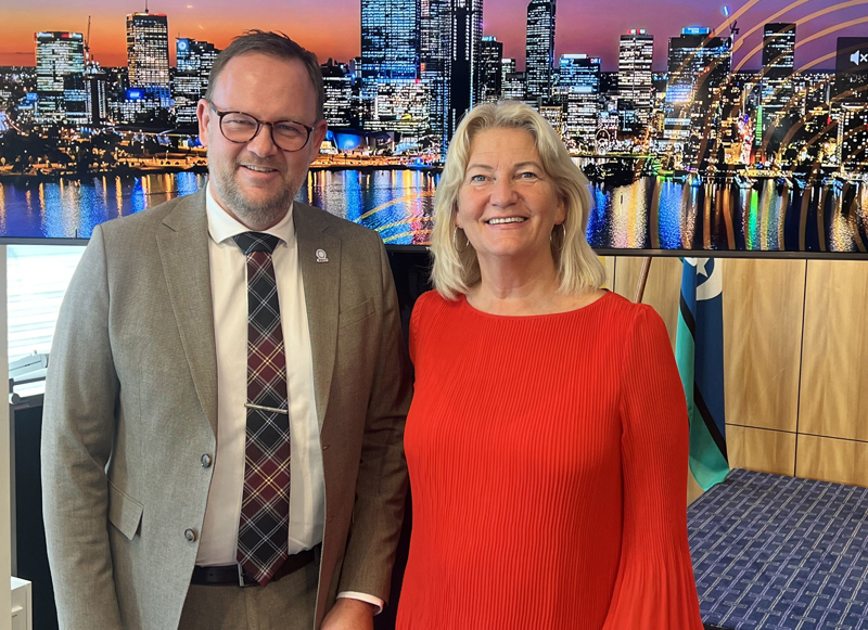 Esbjergs borgermester Jesper Rasmussen er president i verdens energibyer (WEPC). Ordfører Sissel Knutsen Hegdal skal ta imot verdens energibyer neste år når Stavanger blir vertskap for organisasjonens årsmøte. 