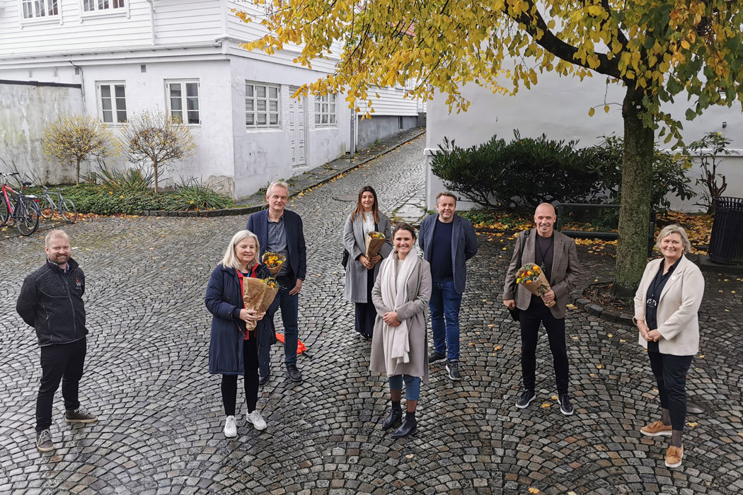 Noen av bedriftene som har fått korona-støtte var invitert til rådhuset 28. oktober 2020 for å fortelle hva midlene skal brukes til. Bilde av representanter.