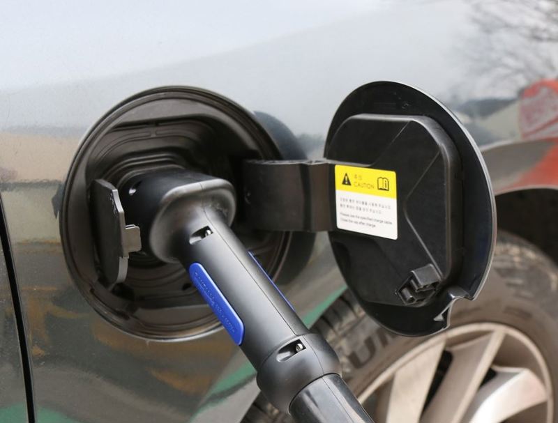 ladekontakt i elbil