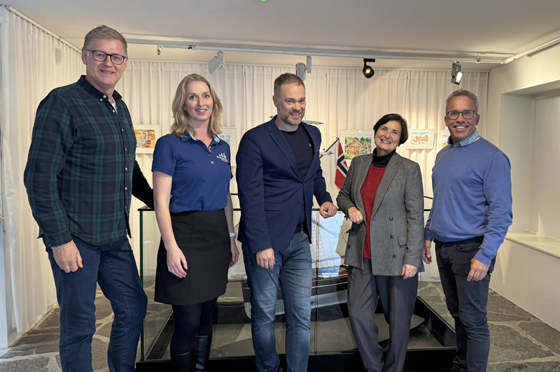 Ansatte ved Museum Stavanger og Stavanger kommune samlet for å inngå samarbeidsavtale. 