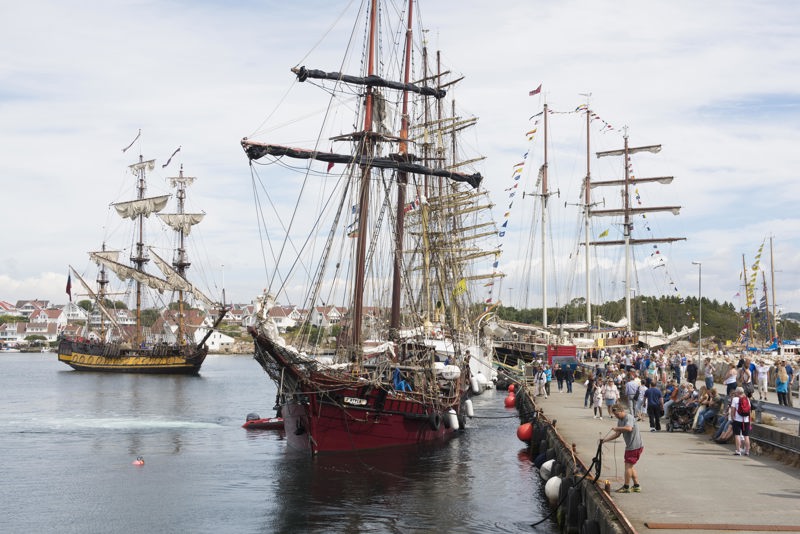 Seilskute i Tananger havn. 